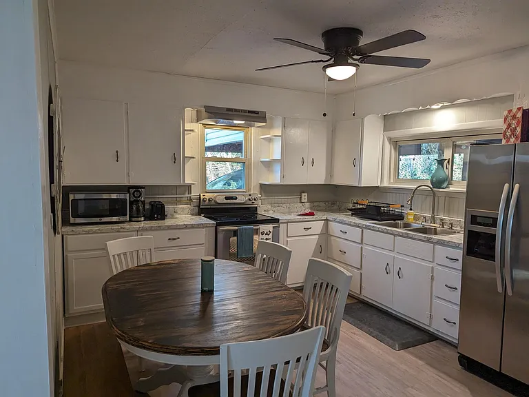 918 Gertrude Ave — Photo 11