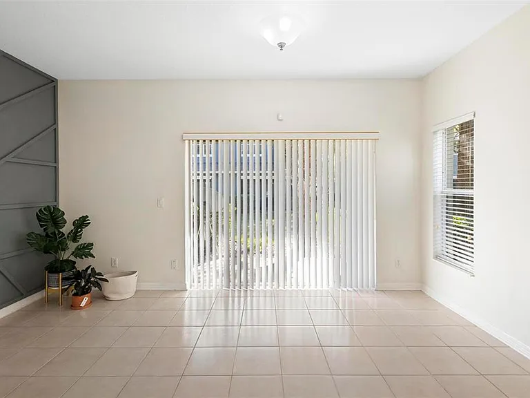 Wilshire Way Rd — Photo 12