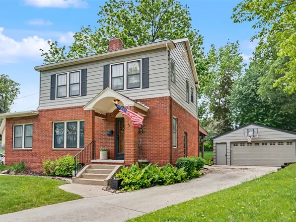 912 37th St, Des Moines, IA 50312