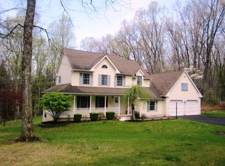 917 Duck Pond Rd, Newton, NJ 07860