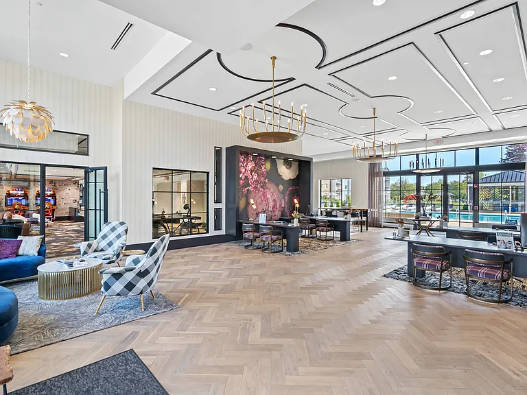 Residences at Lakeside — Photo 6