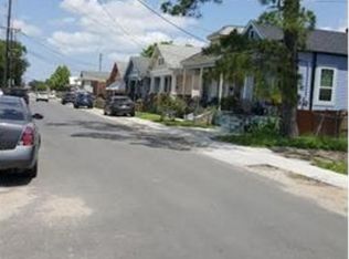 1507 Lesseps St, New Orleans, LA 70117