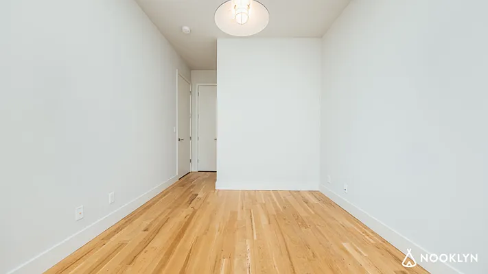 Rented by Nooklyn NYC LLC | media 31