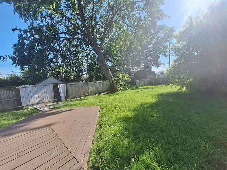 26153 Nagel St — Photo 15