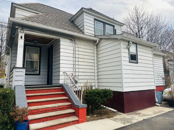 15 Madonna Pl, Garfield, NJ 07026
