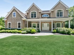 82 Birchwood Ln, Bridgehampton, NY 11932