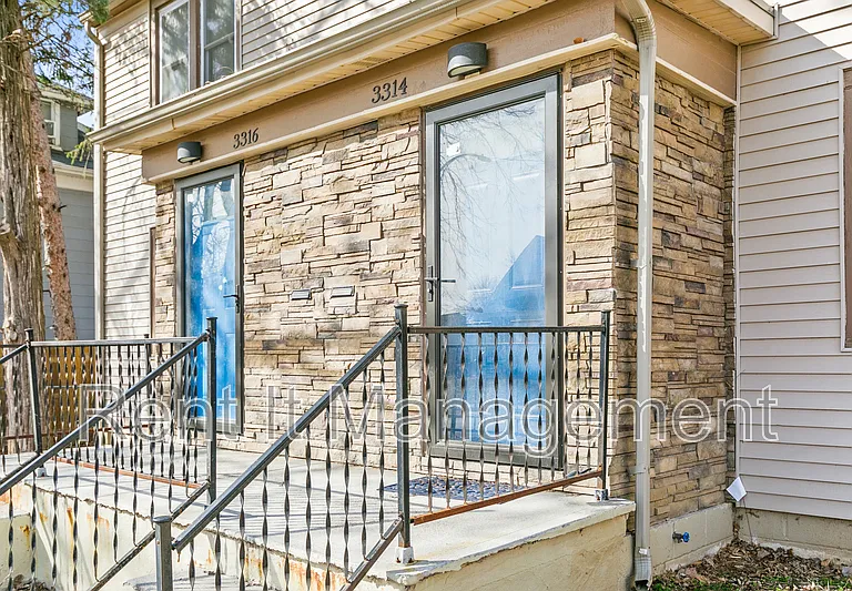 3314 Franklin St — Photo 2