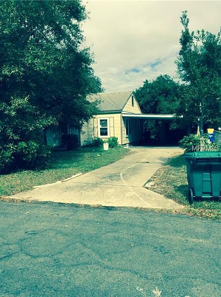 1st image of 131 SE Ave E