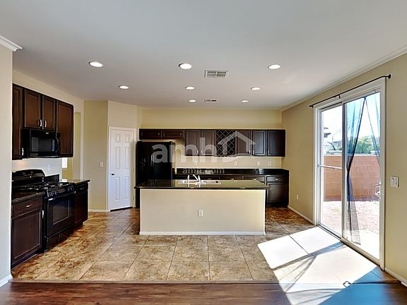 3rd image of 7585 Engleberg Ave