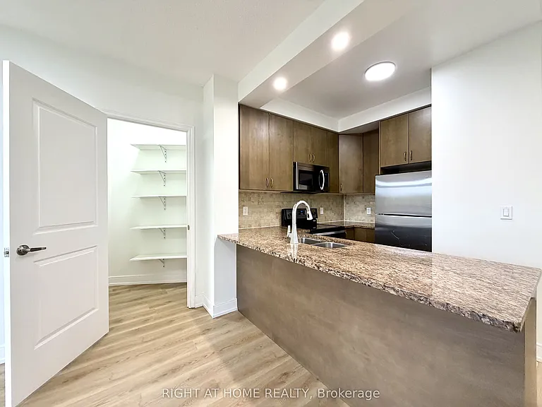 9235 Jane St #214 — Photo 12