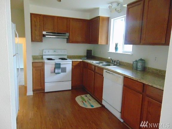 4th image of 17220 10th Avenue Ct E