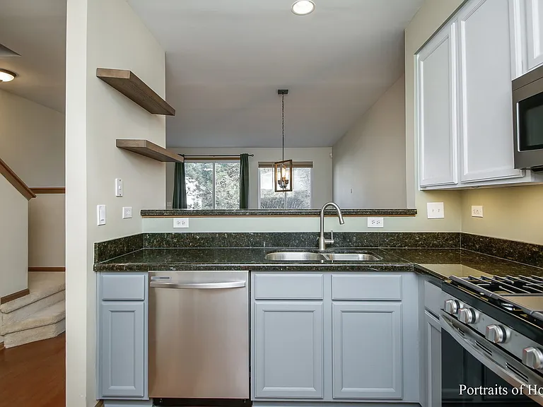 2010 Fulham Dr — Photo 7