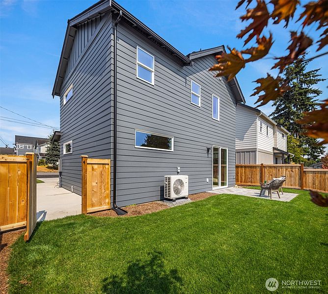 3rd image of 2402 Cleveland Avenue #B