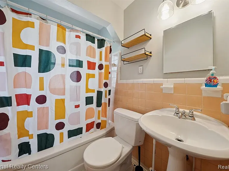 3047 Cummings Ave — Photo 6