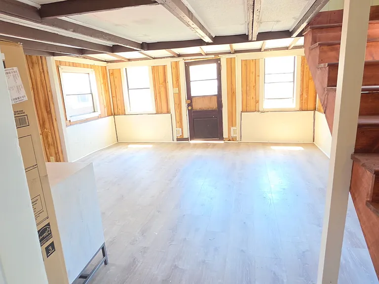 15 6th St #2 — Photo 3