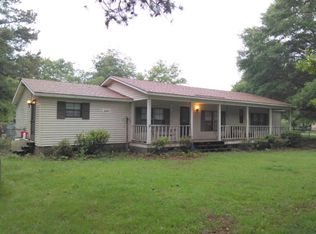 650 Sandhill Dr, Dudley, NC 28333