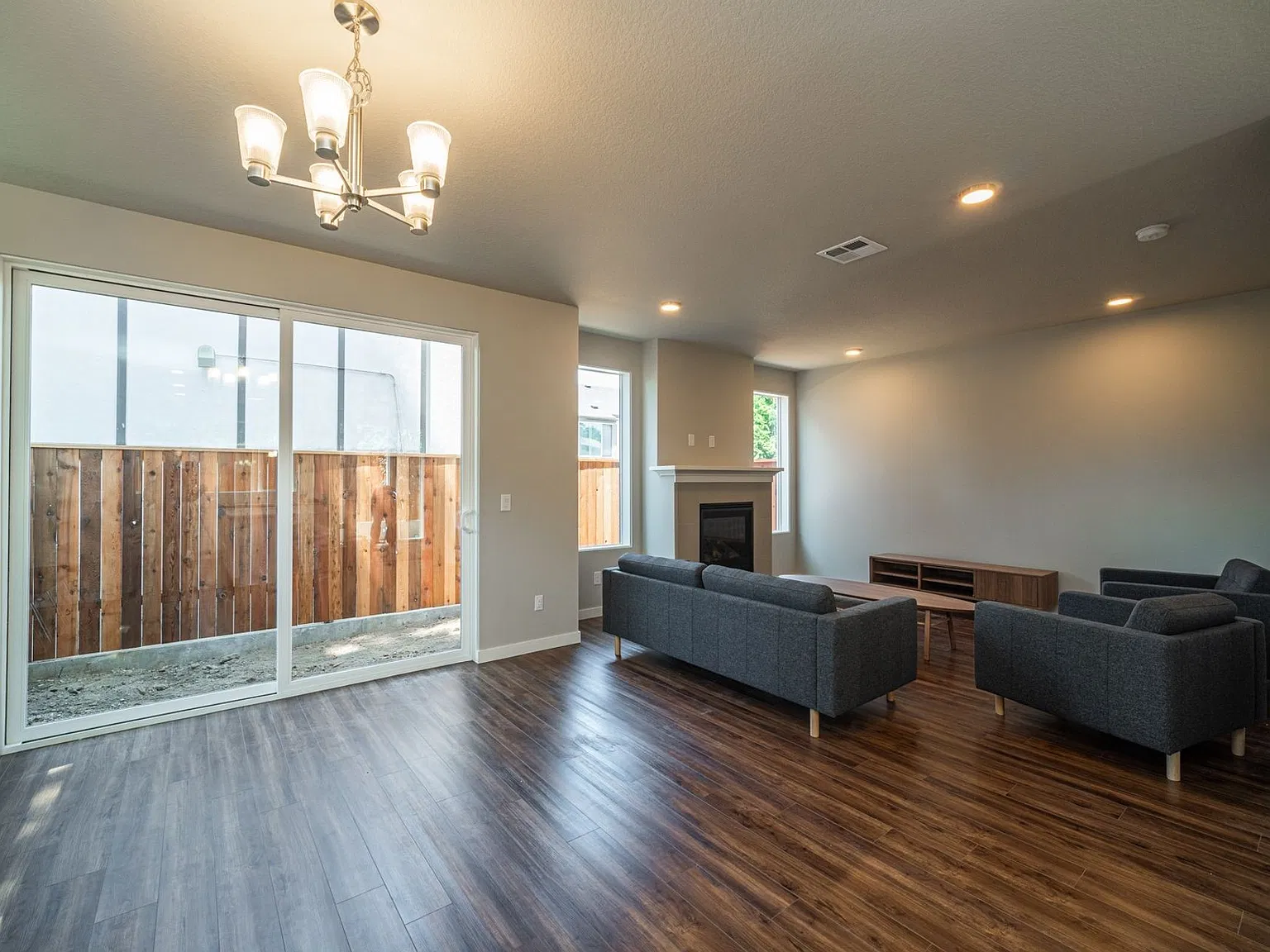 Rare Find! Spacious 5-Bedroom Home In Desirable Woodstock Neighborhood! — Photo 4
