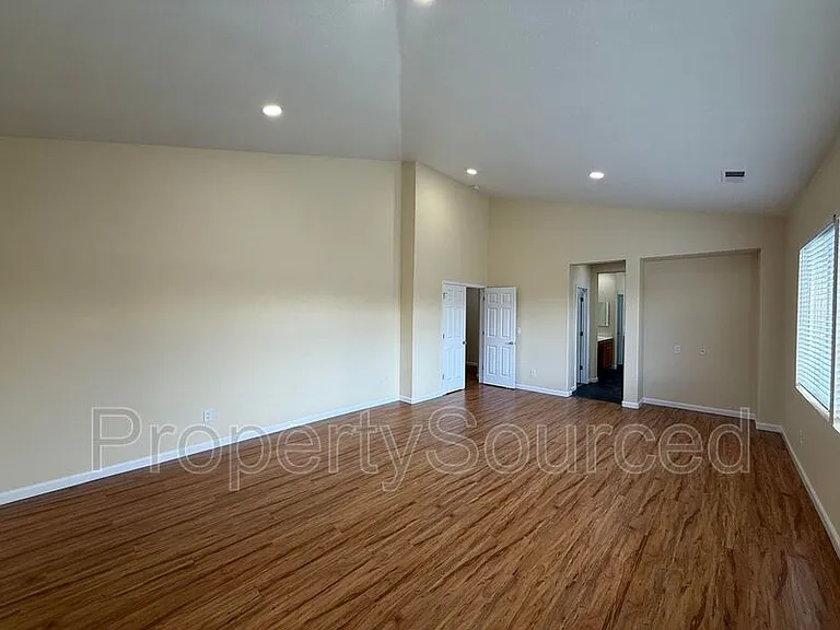 1830 Persimmon Way — Photo 23