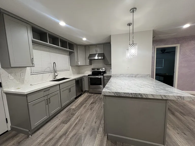 36088 Mission Blvd — Photo 3