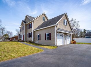 28-28 Woodlawn Ave, Billerica, MA 01821