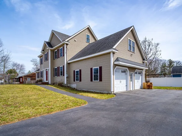 28-28 Woodlawn Ave, Billerica, MA 01821