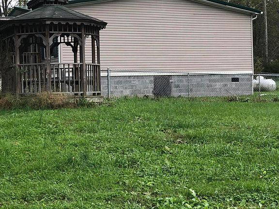 3rd image of 345 Carl Lee Dr