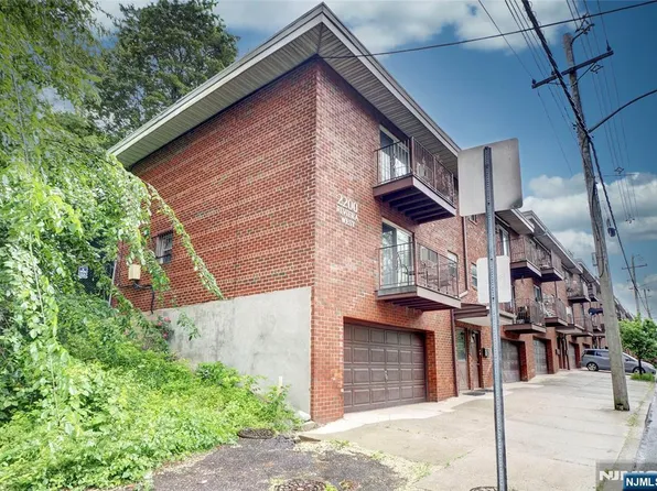 2200 Paterson Plank Rd APT 19, North Bergen, NJ 07047