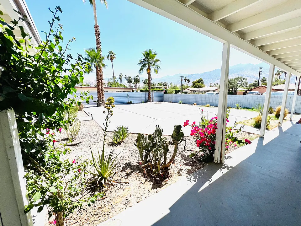 580 S Desert View Dr #1