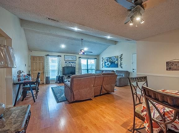 5th image of 2816 Independence Dr