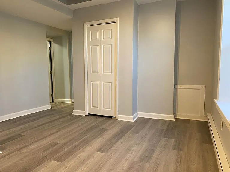 21 E Price St — Photo 6