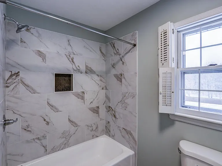 4295 Everett Rd — Photo 13