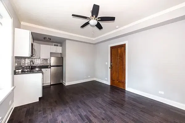 Studio, 300 sqft, $1,620 — Photo 4