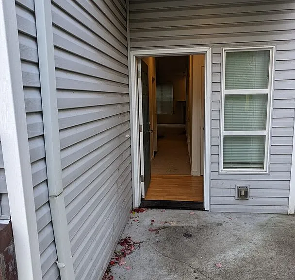 Halsey East Townhomes — Photo 122