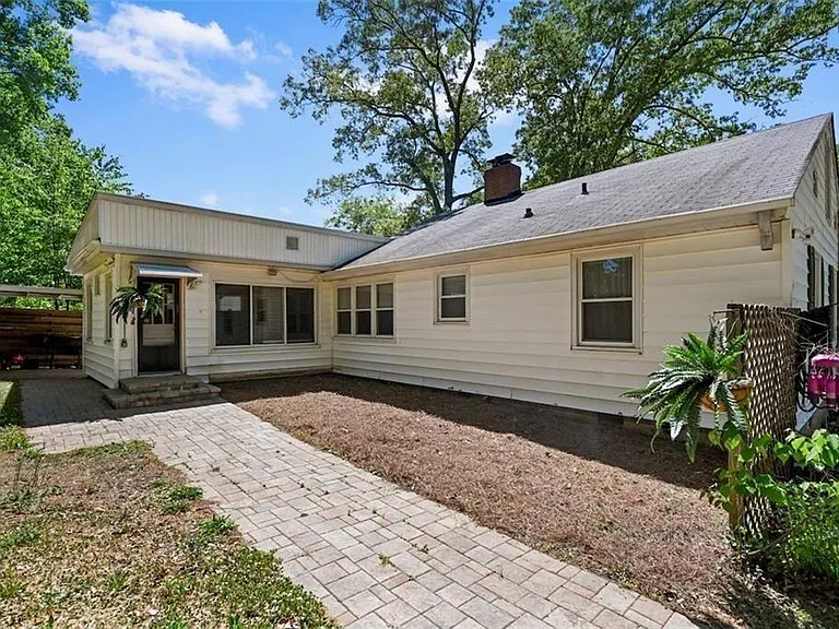 2654 Elsinore St — Photo 21