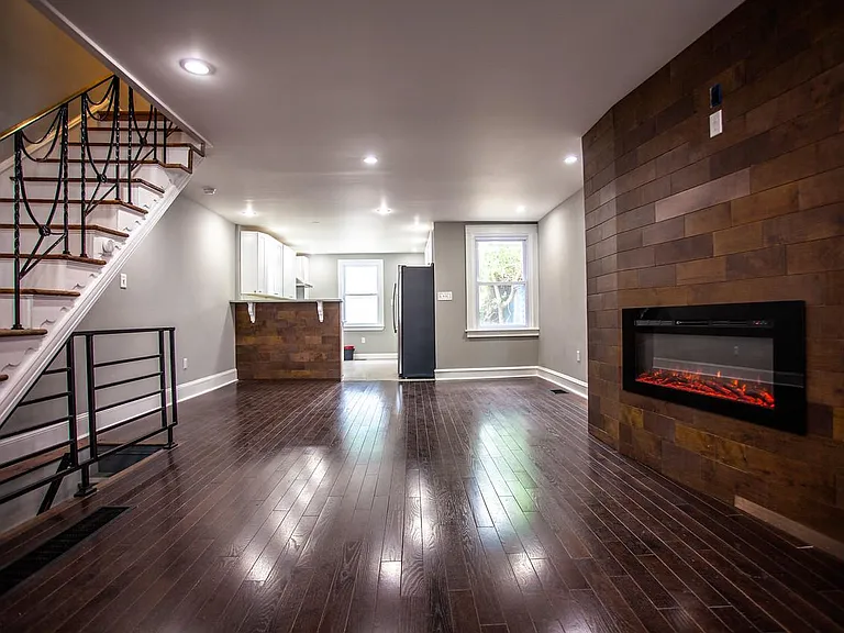5837 Woodcrest Ave — Photo 4