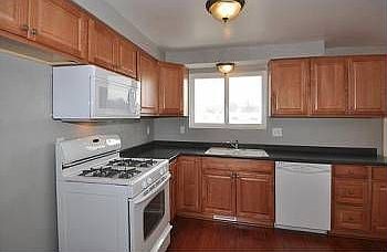 2nd image of 2004 Lexington Dr