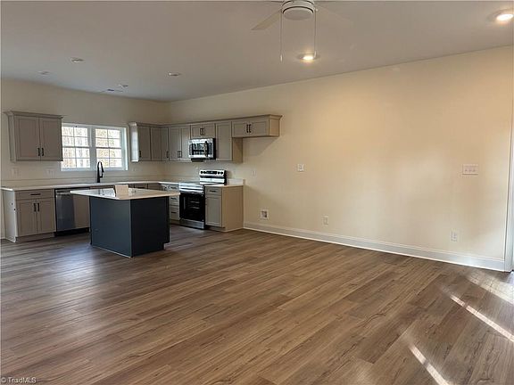 5th image of 874 Ponderosa Heights Pl