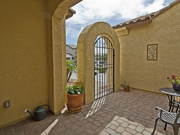 paver courtyard