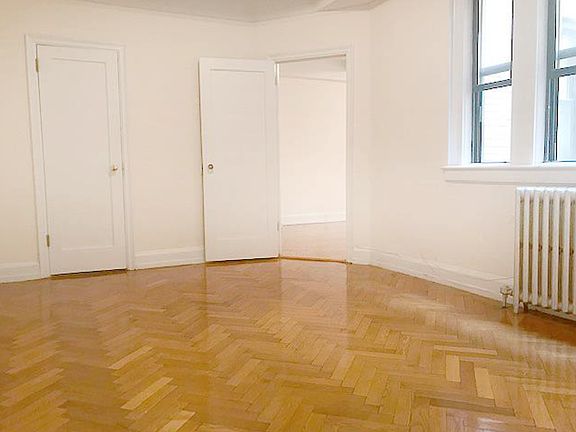 3rd image of 37 W 72nd St APT 6F