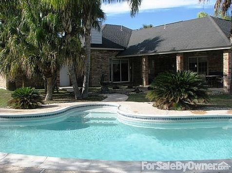 4th image of 2621 Woodland Dr