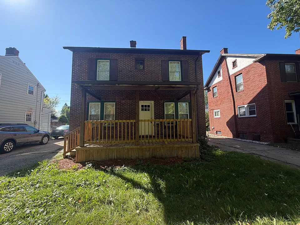 1477 Eleanor Ave