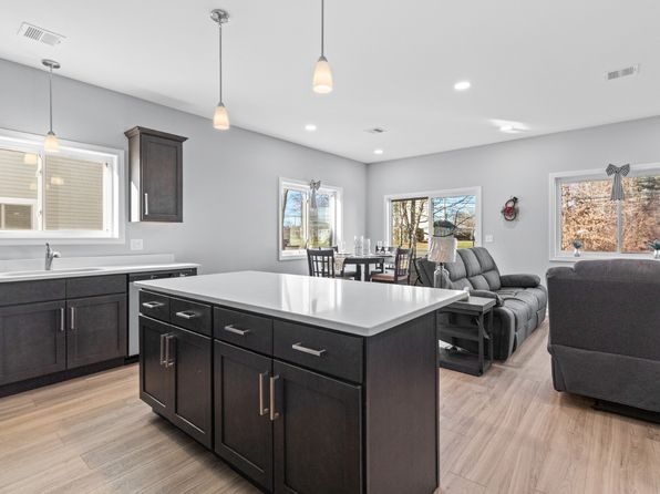 11 E Wintonbury Ave #4