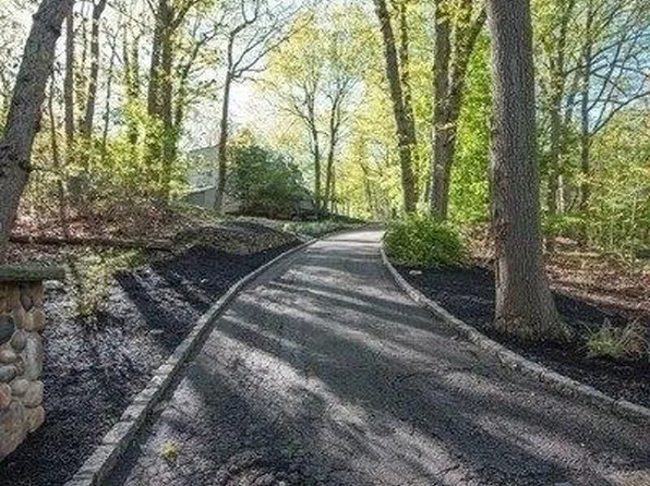 56 Harbor Beach Road, Miller Place, NY 11764