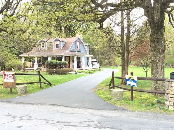 48 Am Hughes Blvd, Covington Township, PA 18424