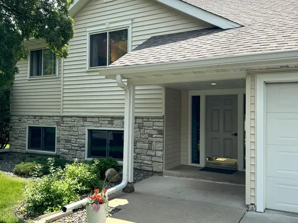 14445 Fairway Dr, Eden Prairie, MN 55344