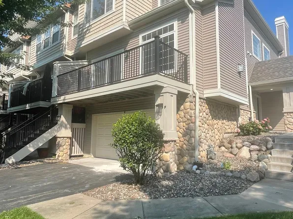 1481 111th Ln NE Unit F, Blaine, MN 55449