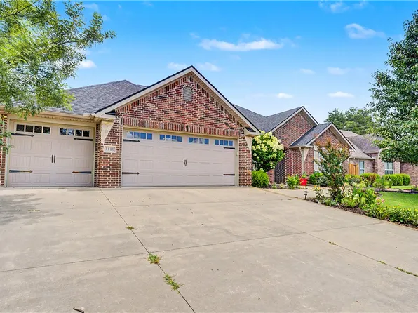 1110 Ellen Ray Ln, Centerton, AR 72719