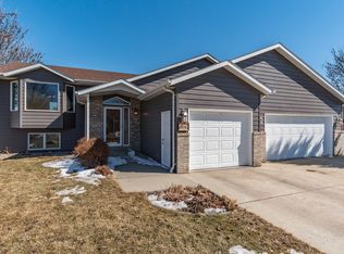 1216 S Parkview Blvd, Brandon, SD 57005