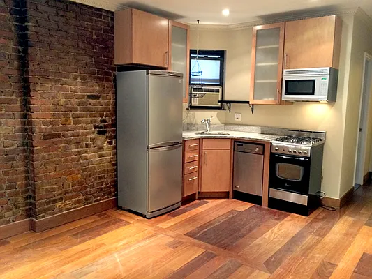 Rented by Point NYC | media 36