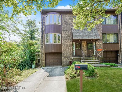 42 Narrows Rd S, Staten Island, NY, 10305